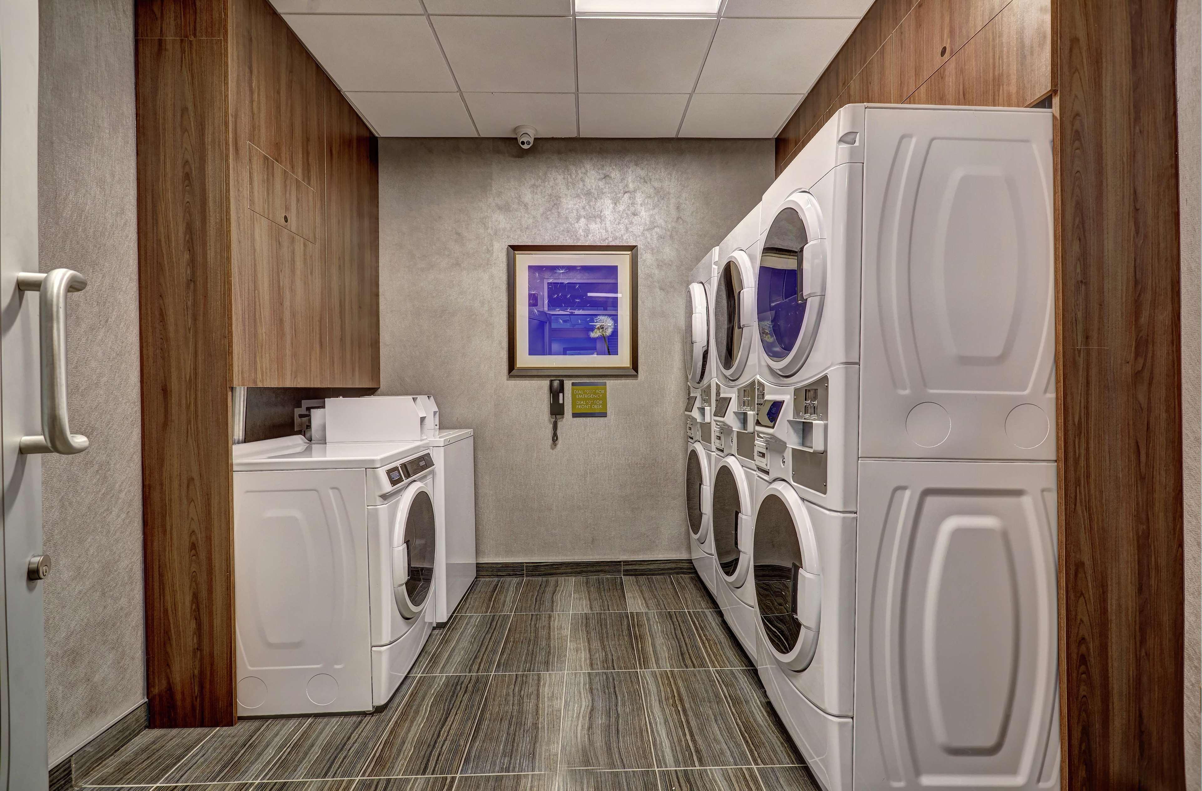 Home2 Suites By Hilton Toronto/Brampton, On Bagian luar foto